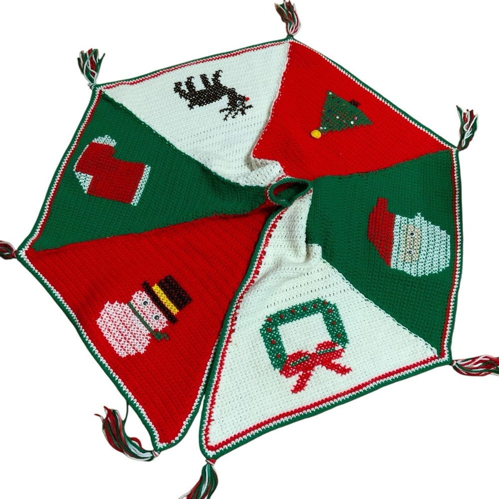 VTG Handmade Crochet Christmas Tree Skirt Santa Tree Snowman Reindeer 38" READ‎